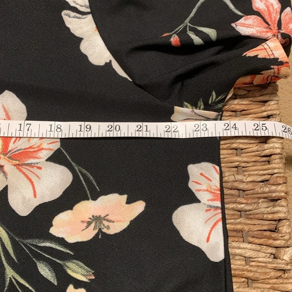 Black  floral XL - Picture 9 of 10